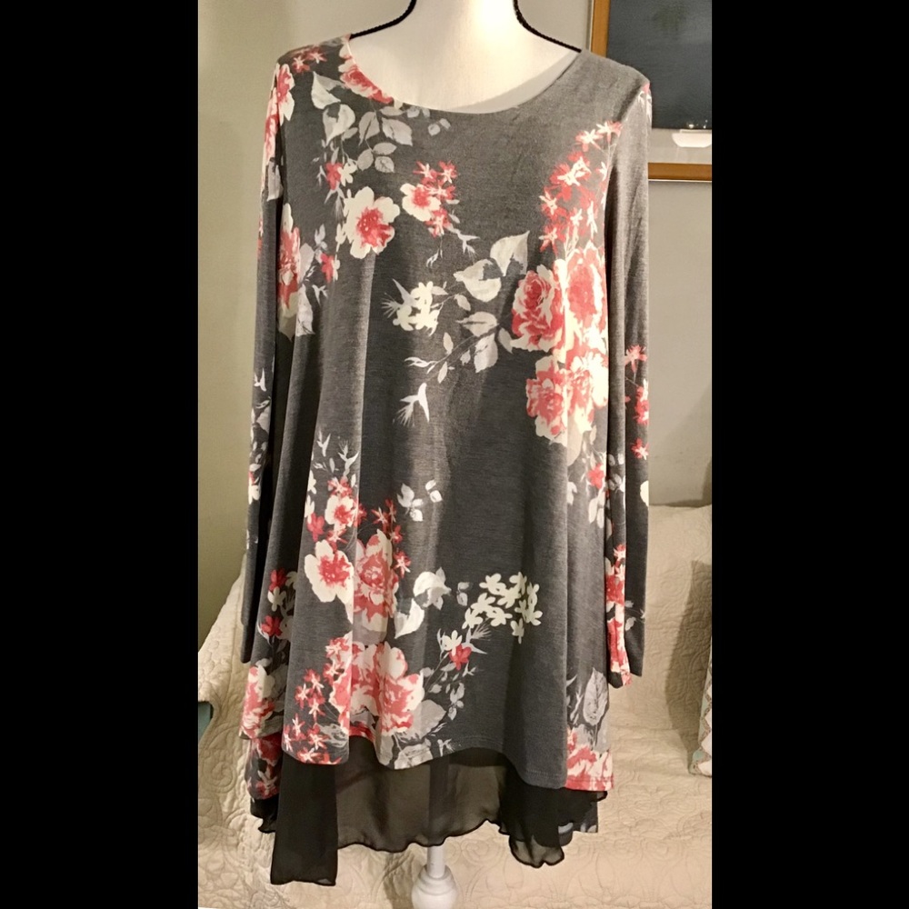 Egy California long sleeves dress. L